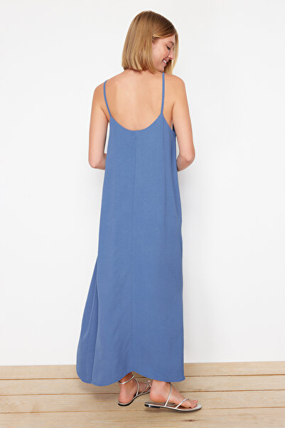 Trendyol Collection Maxi šaty Indigo s výstřihem do V – rovný střih TWOSS24EL00995
