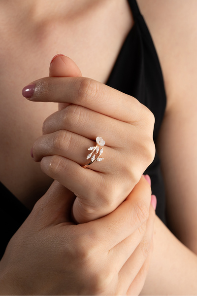 ESSARE 925 Ayar Gümüş Ayarlanabilir Sedefli Sarmaşık Model Yüzük