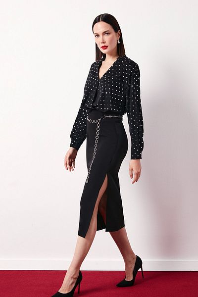 Sateen تنورة قلم رصاص بسلسلة فضية سوداء