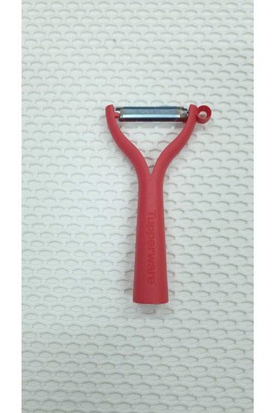 Tupperware Fruit and Vegetable Peeler