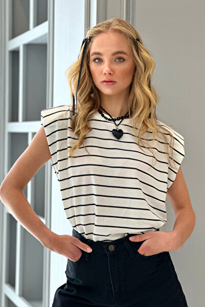 Trend Alaçatı Stili Fehér csíkos bordás gallérral párnázott váll póló - ALC-X12307
