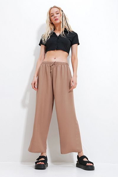 Trend Alaçatı Stili Camel Colored Women's Trousers - Elastic Waist, Wide Leg, Flowy Woven ALC-X11883