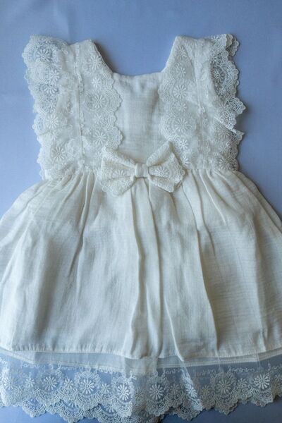 Luludy Kids Beyaz Dantel Detaylı Kız Çocuk Elbise