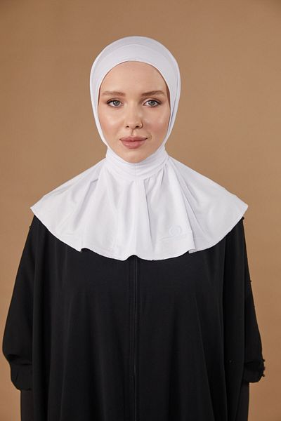Differenza White Bonnet Countess Design