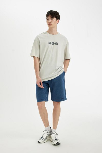 DeFacto Übergroße Shorts mit geradem Bein und breiter Passform B8797ax24sm