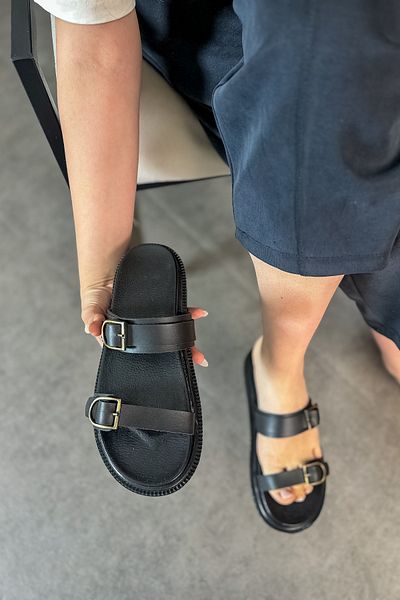SHOEBELLAS Papuci Ryan Black pentru damă - Detaliu cu două catarame