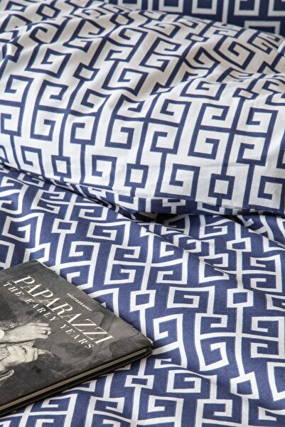 Leruum London Classy Navy Blue Geometric 100% Cotton Antique Chain Patterned Pillow Case 2 Pieces (50X70)