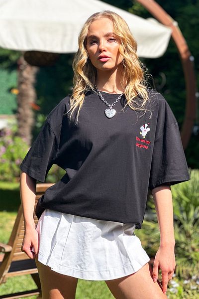 Trend Alaçatı Stili Μαύρο κεντημένο υπερμεγέθη μπλουζάκι Unisex - Crew Neck ALC-X12317