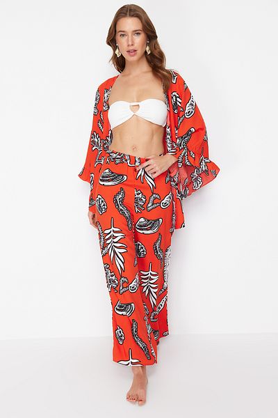 Trendyol Collection Gewebte Hose mit Blumenmuster TBESS24PL00021