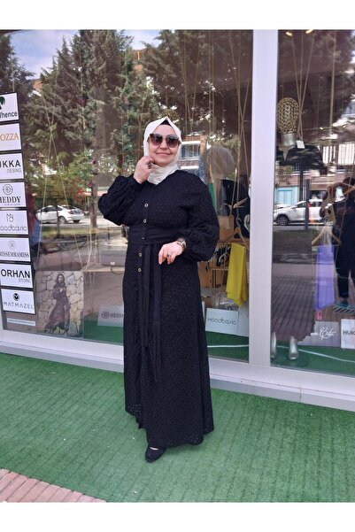 hukka design HUKKA YARIM GOLD DÜĞME DETAYLI ASTARLI BRODE ELBİSE SİYAH 24HY2002