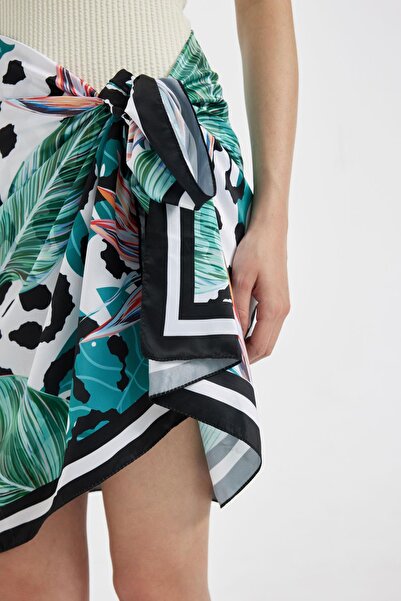 DeFacto Kadın Zebra Desenli Uzun Pareo C6559AX24SM