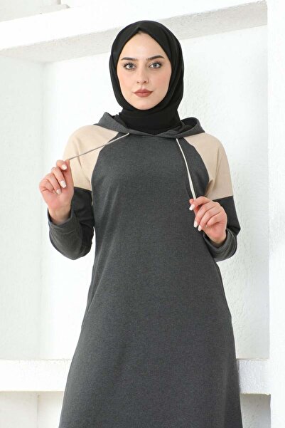 MG Φόρεμα Τσόρναρ με λεπτομέρεια στον ώμο σε ανθρακί χρώμα