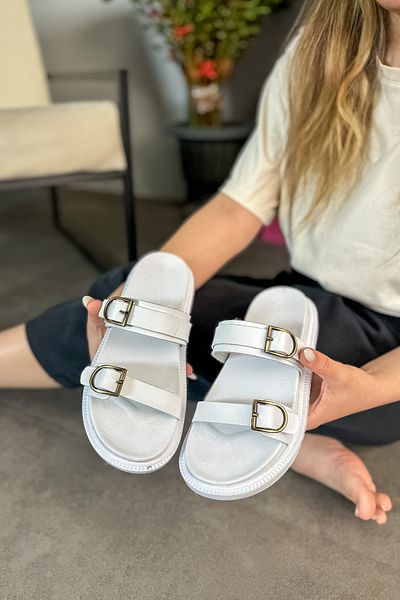 SHOEBELLAS Papuci de damă Ryan White - Detaliu cu două catarame
