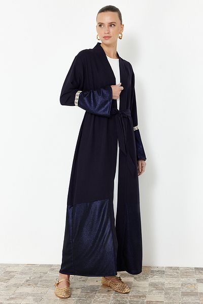 Trendyol Modest Vyšívaná tkaná čepice v námořnické modré - Ferace TCTSS24KF00029