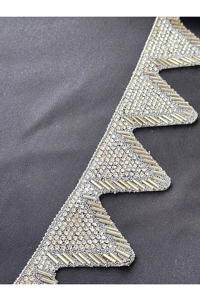ODDA TASARIM ATÖLYESİ Triangle Detailed Silver Beaded Crystal Stone Iron Strip - 1M
