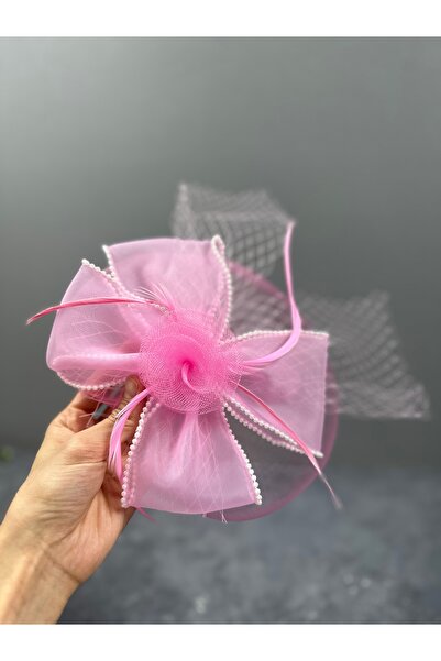 Limelia Costum de mireasă roz deschis - șapcă cu detaliu de pene de perle și ...