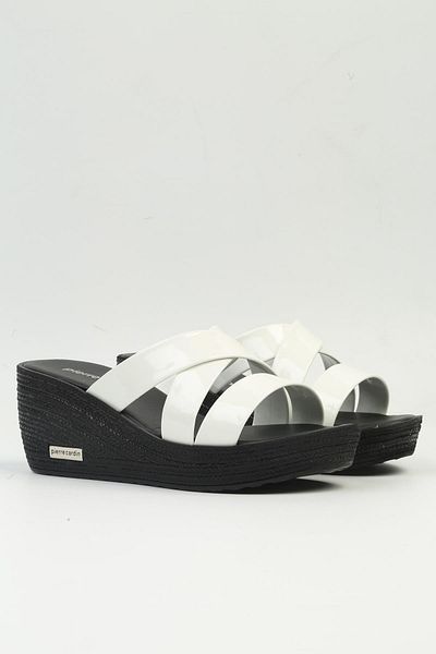 Pierre Cardin ® |   PC-3505 - 4300 λουστρίνι λευκές γυναικείες παντόφλες με τακούνι