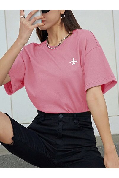 over head oh Žena sa ružičastim figurom Oversize kroj T-shirt