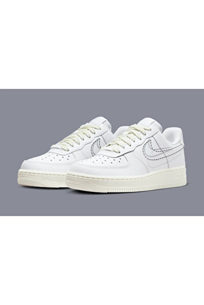 Nike Air Force 1 Low Multi-Swoosh Sneaker