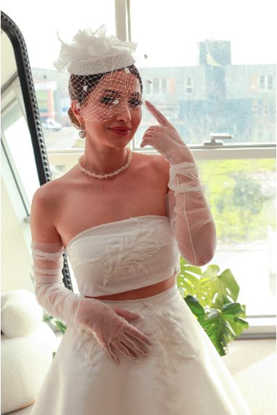 Sed da Exclusive Long Tulle Off-White Dress - Bridal, Party, Engagement, Opera Gloves