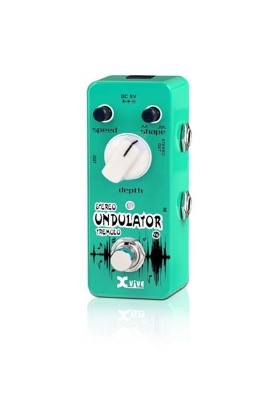 Xvive V16 Undulator Tremelo Guitar Effects Pedal