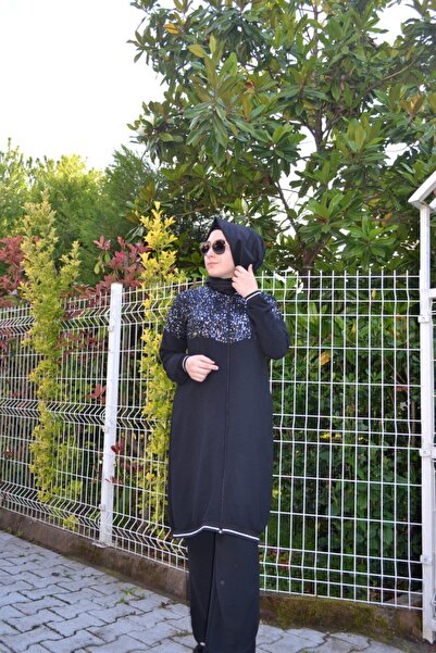 AYSUN AYDEMİR Σετ αθλητικής φόρμας με ασημί παγιέτες με λεπτομέρεια με μαύρο φερμουάρ