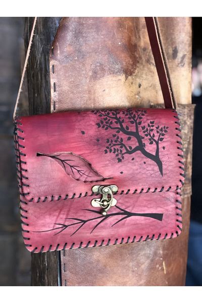 zarif atölye Leaf Patterned Leather Bag Red