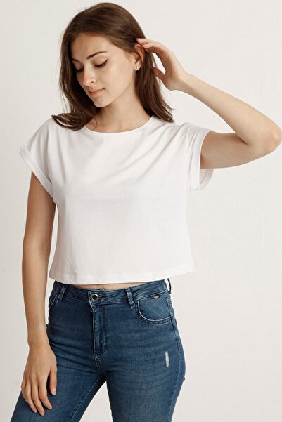 TakıDolabı Tricou Crop pentru damă cu gât crew Bts 1007 alb