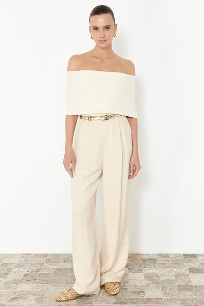 Trendyol Collection Tenká halenka Carmen Collar Bone Knitwear - TWOSS24BZ00598