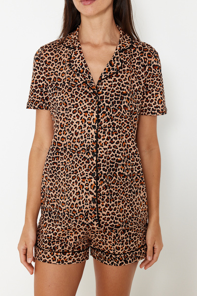 Trendyol Collection Többszínű 100% pamut leopárdmintás kötött pizsama szett rövidnadrággal THMSS24PT00392