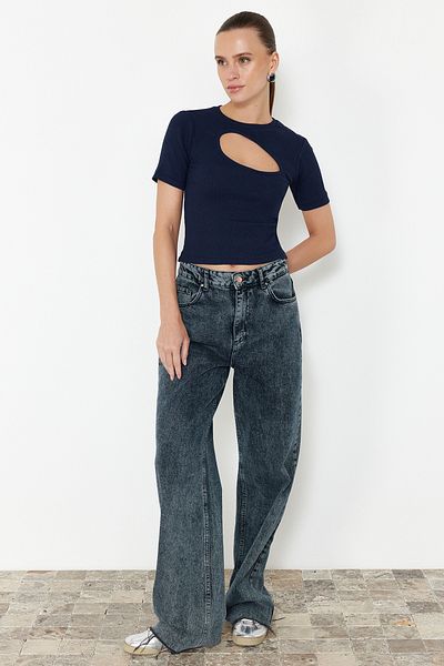 Trendyol Collection Μπλε Navy Cut Out Εφαρμοσμένο/Σώμα με λαιμόκοψη Crop με ραβδώσεις εύκαμπτη πλεκτή μπλούζα TWOSS22BZ0355