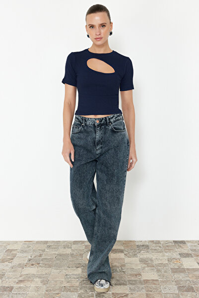 Trendyol Collection Námořnická modř Výstřih Přiléhavý/přiléhavý na tělo Posádka Krk Církev Žebrovaná Flexibilní pletená halenka TWOSS22BZ0355