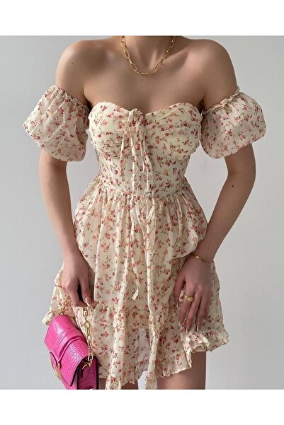 MELEK KOSTAK Kadın Krem Pembe Çiçek Desenli Düşük Omuz Eteği Volanlı Şifon Prenses Elbise