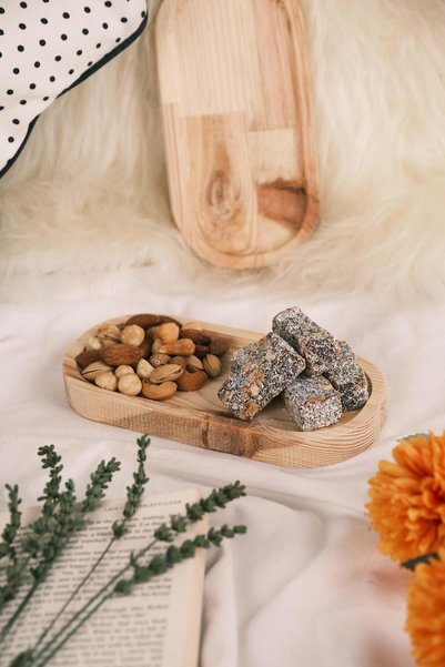 Demwood 9x18 Size Oval Natural Color Wooden Presentation Board Organizer Tray