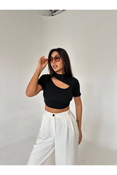 KİM Kİ O Вікно Детальний комір - Кроп-топ