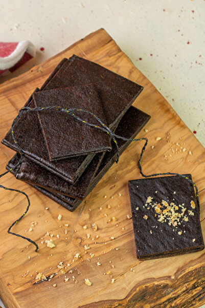 Sultan Pestil 1 كجم من حفاضات البرقوق الحامضة