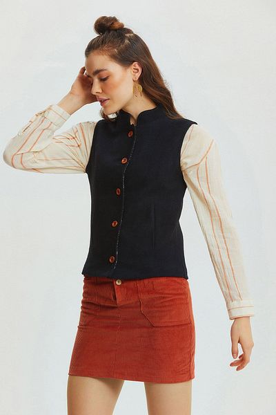 Clandestino Judge Collar Authentic Women's Vest Black