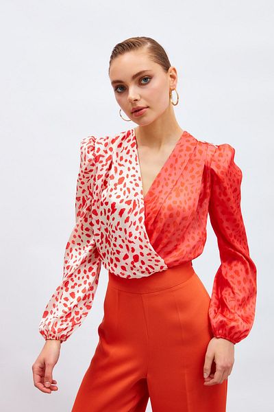 Sateen Body cu model dublu roșu coral