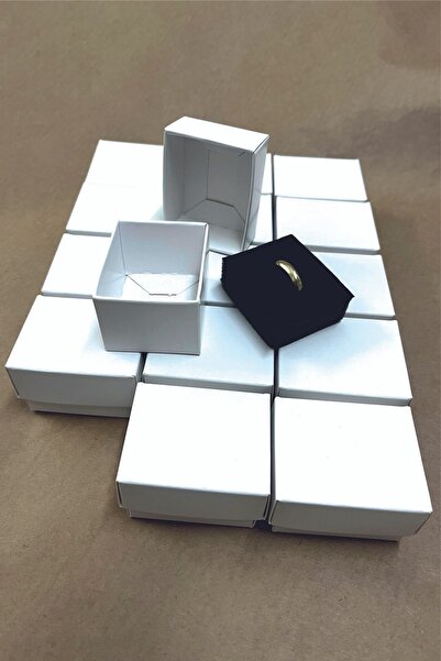 Örün Matbaa Saf Beyaz Renk Süngerli Yüzük Kutusu 5,5x4,5x3,5cm - 15 Adet Yapı...