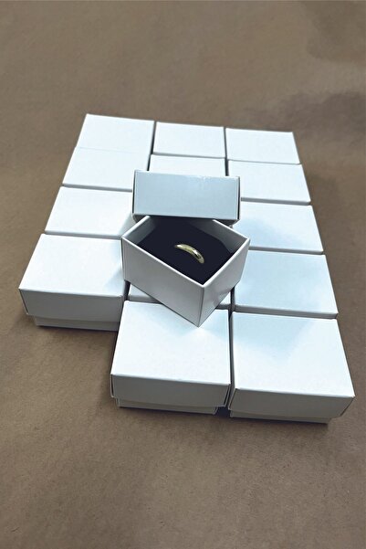 Örün Matbaa Saf Beyaz Renk Süngerli Yüzük Kutusu 5,5x4,5x3,5cm - 15 Adet Yapılı Gönderilir