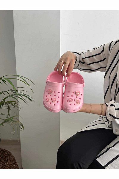 Behtah Kundura Sandale zilnice decorate Jibbitz din 6 piese pentru fetiță - Închis în față