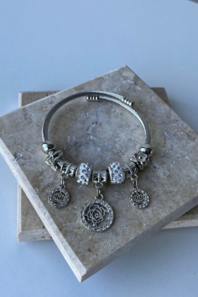 Jaida Moda Kadın Gümüş Charmlı Çelik Bileklik