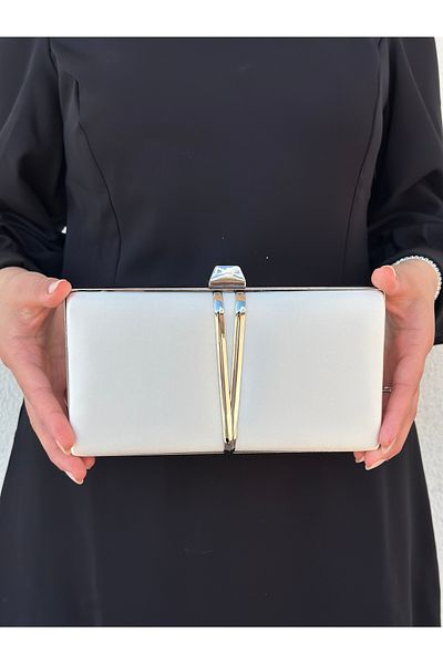 Sh Poly Βραδινό φόρεμα με σατέν κάλυμμα Mother of Pearl Chain Shoulder Bag - με λεπτομέρεια αξεσουάρ