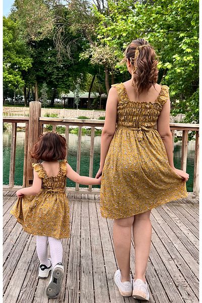 Des Biens Tiril Floral Print Combination Dress for Mother and Daughter - Summer and Festive (It Should Be Added Separately to Basket)
