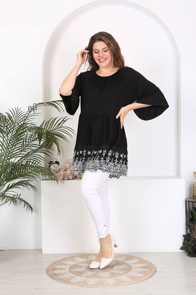 Butik Nilyam Plus Size Flexible Embroidered Blouse - Black 24103