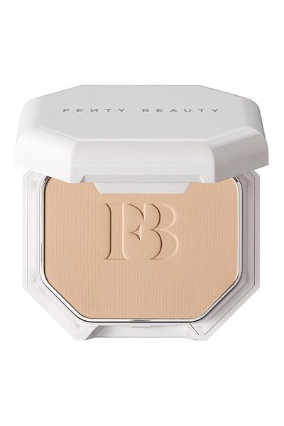 FENTY BEAUTY بودرة أساس ناعمة غير لامعة من برو فيلتير - كريم أساس 220 (9.1 جم)