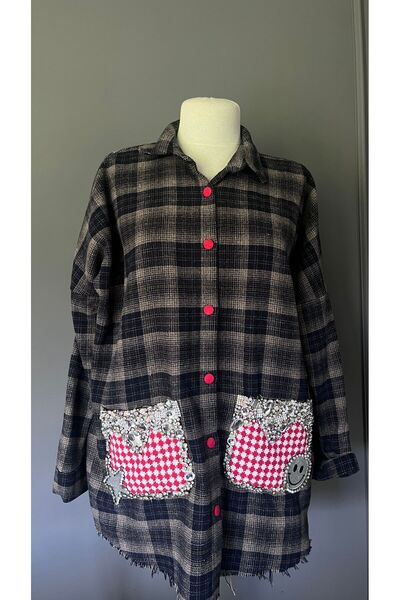 Kübra Tekin Ekose İşlemeli Gri Gömlek