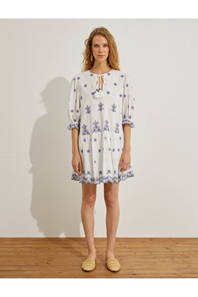 Koton Çiçekli Mini Elbise Yakası Bağlama Detaylı Balon Kollu