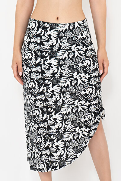 Soyo Adjustable Slit Viscose Double Skirt - Black and White Floral Pattern