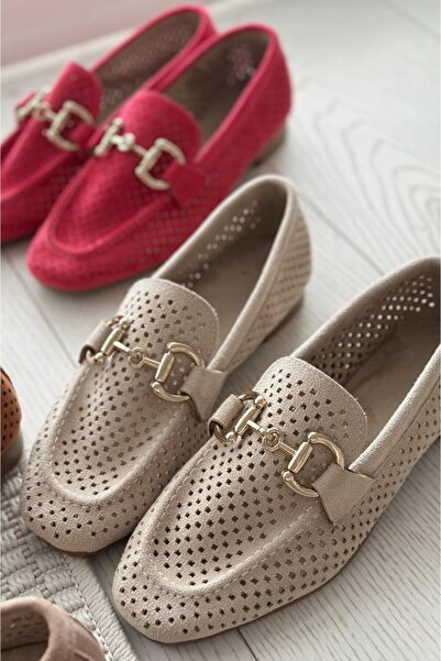 I Love Shoes Γυναικείο Loafer Rofin Suede σε μπεζ χρώμα - Με λεπτομέρεια με αγκράφα και τρύπες